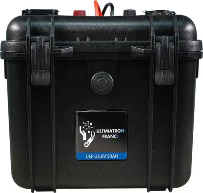 ULTIMATRON ULP-24-50 wasserdichte tragbare LiFePO4 Batterie 25,6 V 50 Ah mit Bluetooth, Smart BMS & LCD-Display