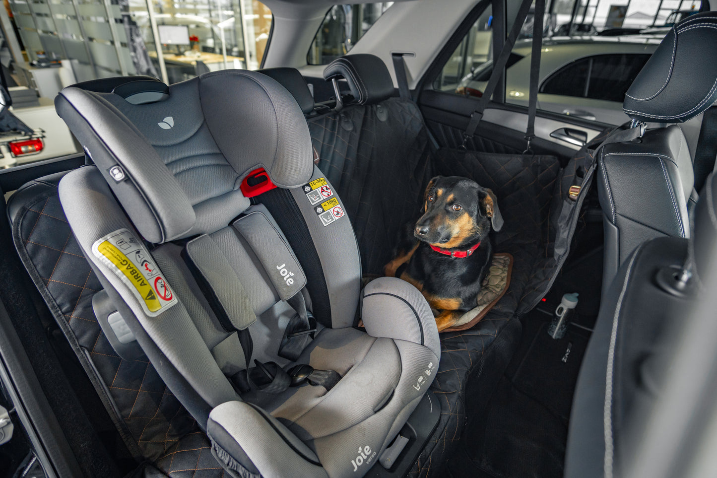 foryou® Auto Rücksitzschoner inkl. Kühldecke - Wasserabweisende und Kratzfeste Rücksitzabdeckung - Premium Qualität - universal