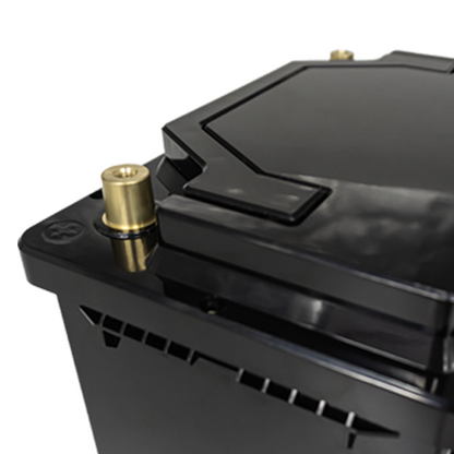 ULTIMATRON ULS-12-100-LN3 LiFePO4 Untersitz-Batterie 12,8 V 100 Ah mit Bluetooth & Smart BMS