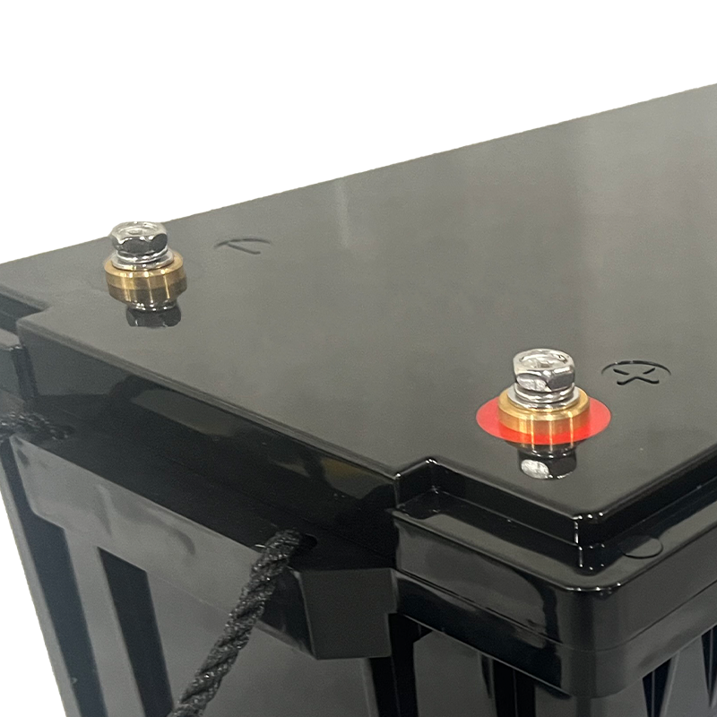 ULTIMATRON UBL-12-300-PRO LiFePO4 Batterie 12,8 V 300 Ah mit Bluetooth & Smart BMS